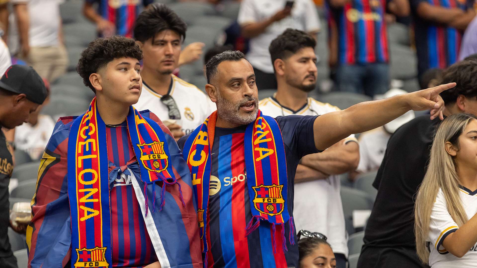 特朗普签署行政命令 暂停执行《反海外腐败法》.