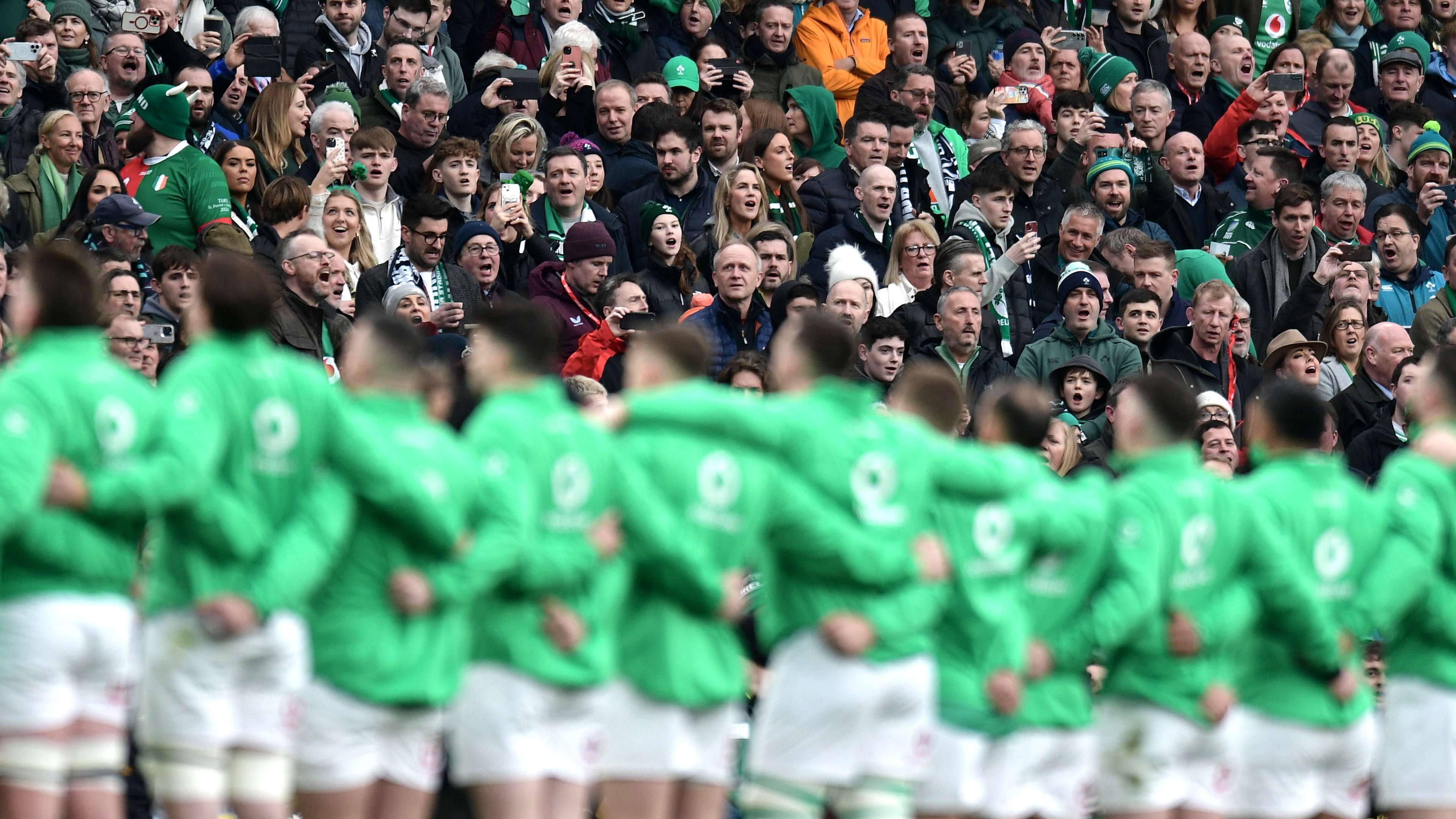 電訊報:切爾西今夏預計有2億英鎊轉會預算.